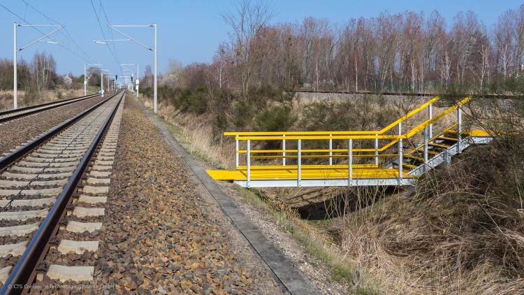 EBA zugelassene GFK Hangtreppen und Böschungstreppen am Bahndamm