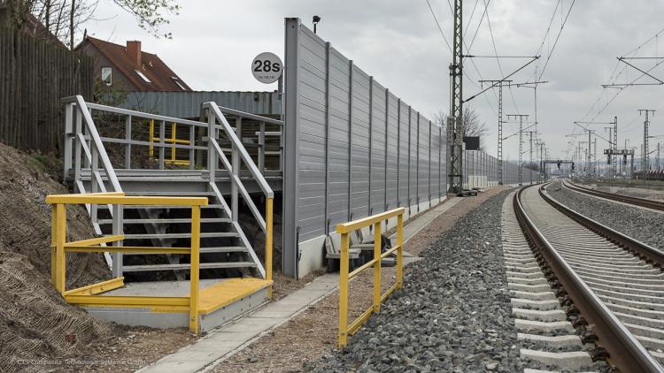 EBA zugelassene GFK Fluchttreppen am Bahndamm