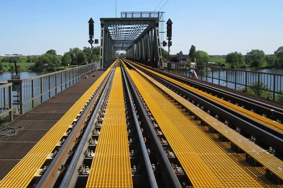 Pokrycia TWS na mostach